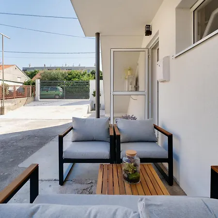 Markos Apartament *
